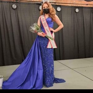 Couture Sherri Hill size 6 Custom Design